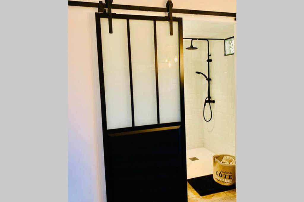 Studio Centre De Hyeres Pour 4 Personnes Piscine Et Tennis 外观 照片